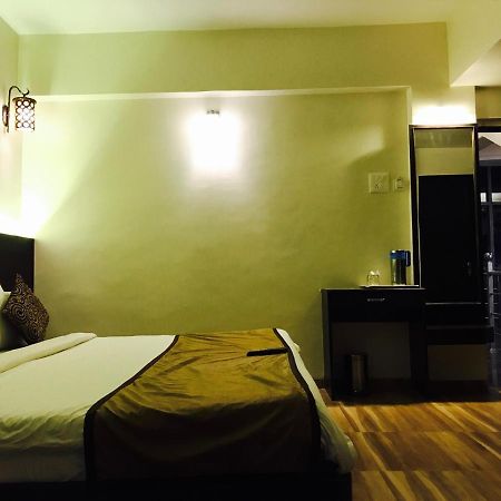 Hotel Sai Kripa Imperial Daman Exterior foto